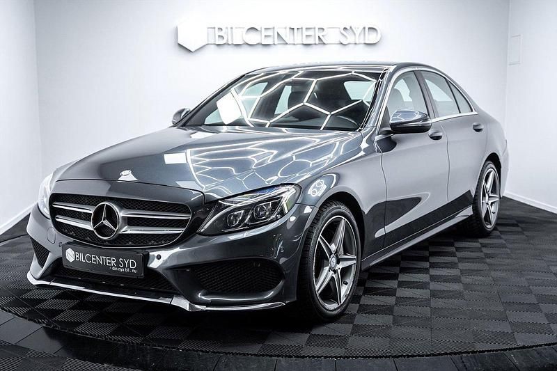 Grå Begagnad 2015 Mercedes C220 AMG line Sedan | 229 900 kr (Marknadspris) - Bild 1/4