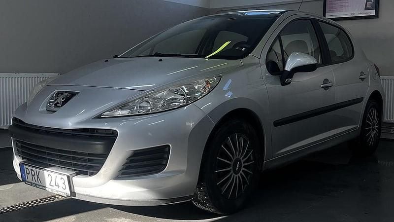 Begagnad Peugeot 207 90 HK (66 kW) 2009 Grå Halvkombi