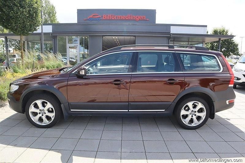 Brun samma som bilen Begagnad 2016 Volvo XC70 Standard SUV | 129 900 kr (Superpris) - Bild 1/4