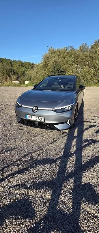 Begagnad 2025 VW ID.7 GTX Kombi | 248 000 kr - Bild 1/4