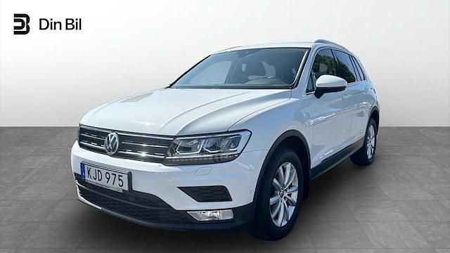 Vit Begagnad 2017 VW Tiguan Comfortline SUV | 199 900 kr (Marknadspris) - Bild 1/4