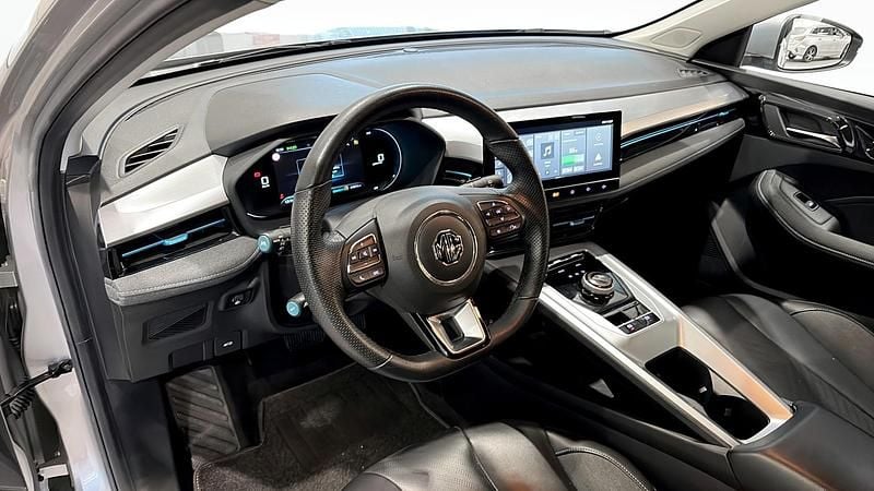 Begagnad MG MG5 EV Luxury 114 kW (156 HK) 2022 Silver Kombi