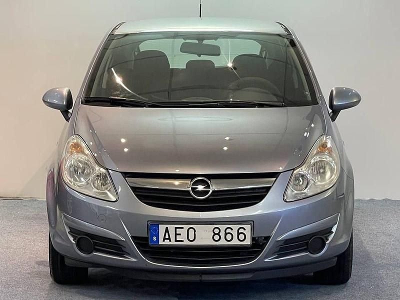 Begagnad Opel Corsa 90 HK (66 kW) 2007 Grå Halvkombi