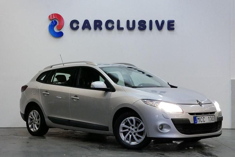 Silver Begagnad 2011 Renault Mégane GrandTour Kombi | 39 900 kr (Marknadspris) - Bild 1/4