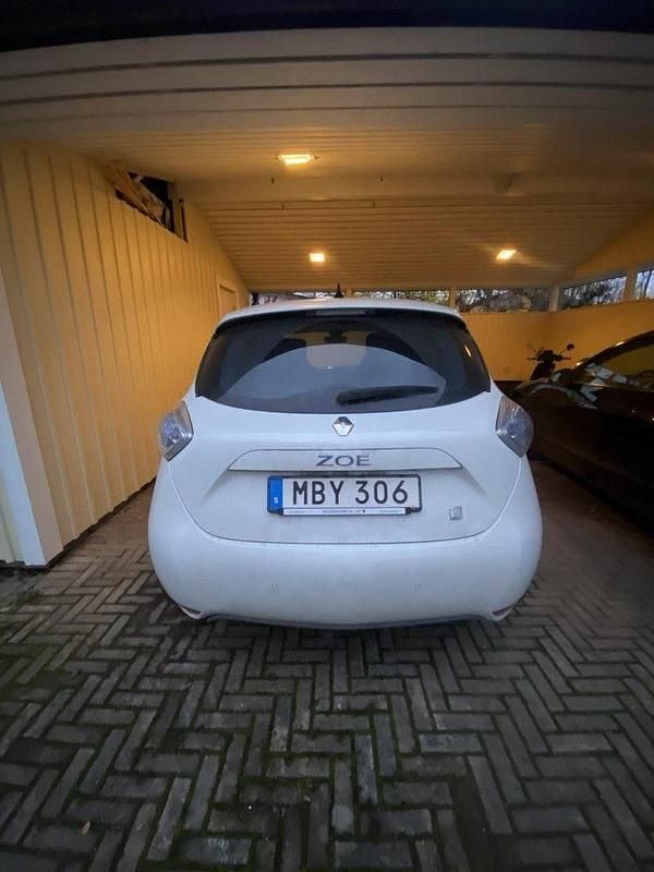 Begagnad 2016 Renault Zoe Halvkombi | 67 000 kr (Bra pris) - Bild 1/4