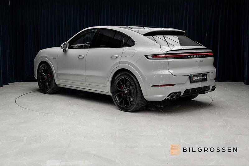 Ny Porsche Cayenne S E-Hybrid 520 HK (382 kW) 2025 Grå SUV