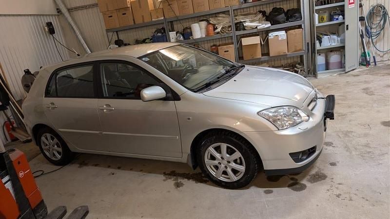 Begagnad Toyota Corolla 110 HK (80 kW) 2005