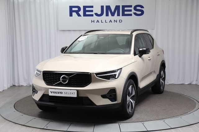 Begagnad 2025 Volvo XC40 SUV | 419 500 kr (Lite dyr) - Bild 1/4