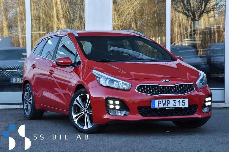 Röd Begagnad 2017 Kia Ceed Sportswagon GT-Line Kombi | 127 900 kr (Marknadspris) - Bild 1/4