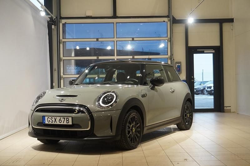 Begagnad Mini Cooper SE 2023 Grå Halvkombi