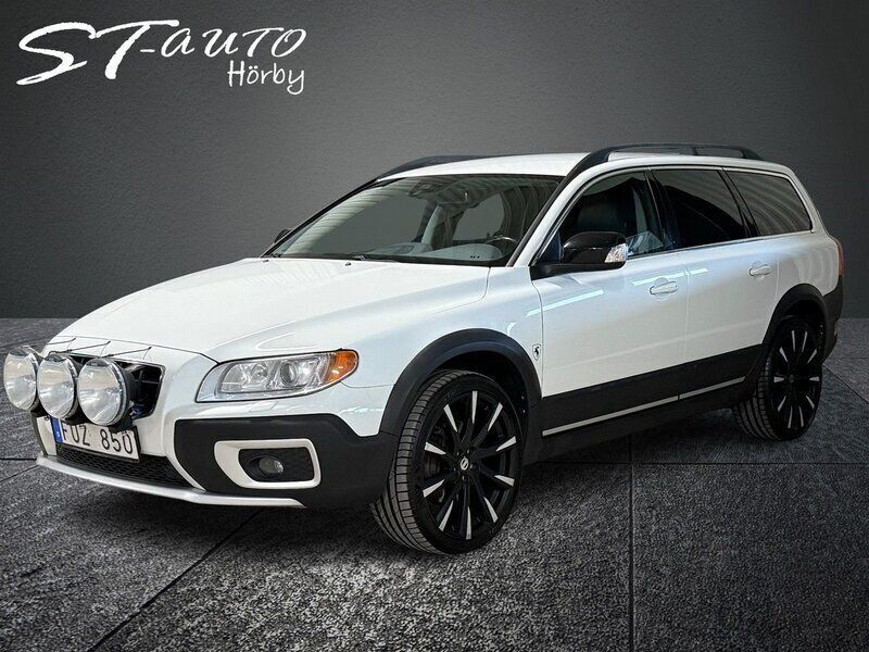 Vit Begagnad 2013 Volvo XC70 SUV | 119 900 kr (Marknadspris) - Bild 1/4