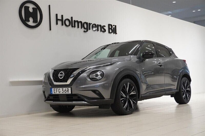 Mörkgrå Begagnad 2020 Nissan Juke N-Connecta SUV | 198 800 kr (Marknadspris) - Bild 1/4