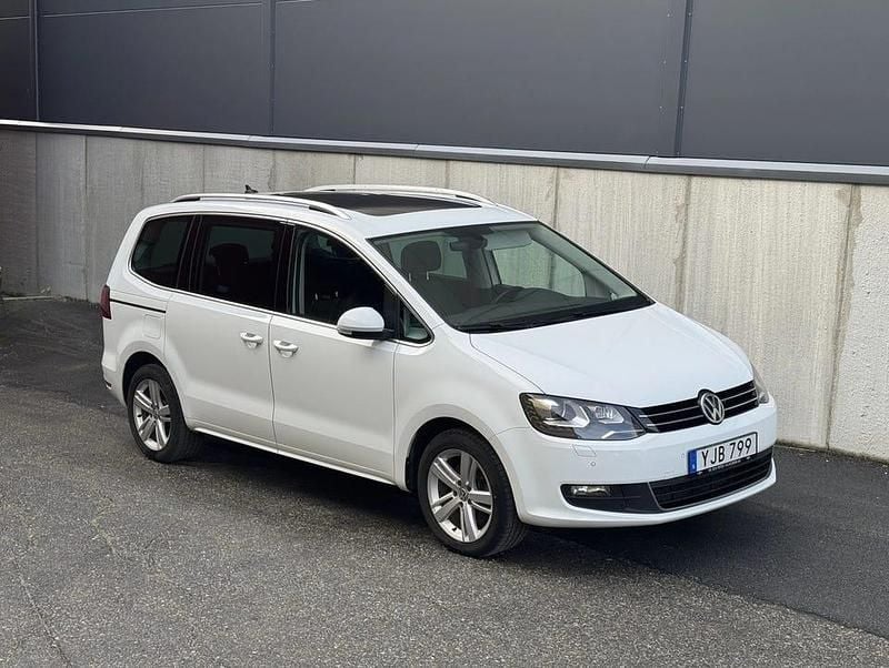 Begagnad VW Sharan 150 HK (110 kW) 2017 Minibuss