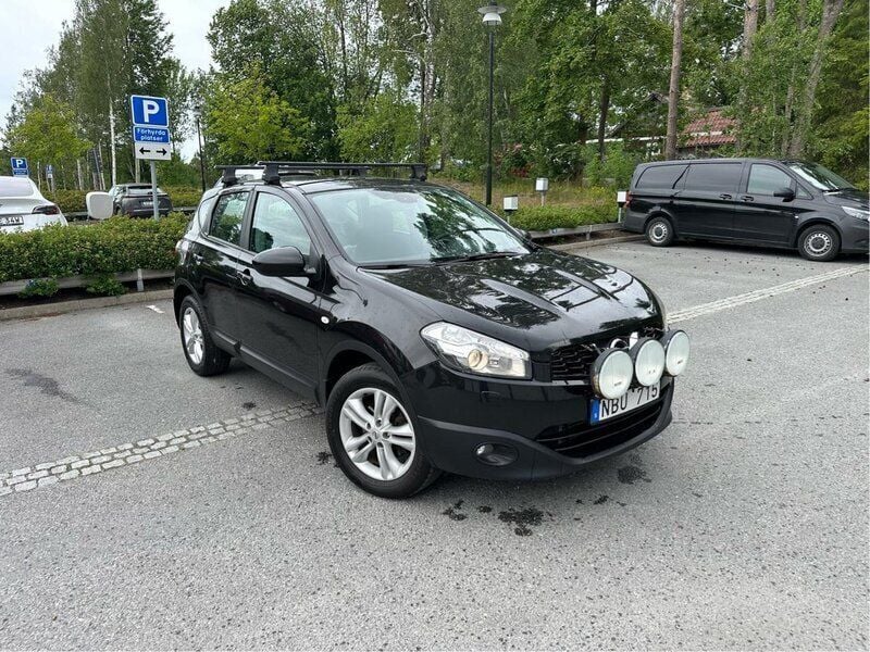 Svart Begagnad 2012 Nissan Qashqai SUV | 49 900 kr (Superpris) - Bild 1/4