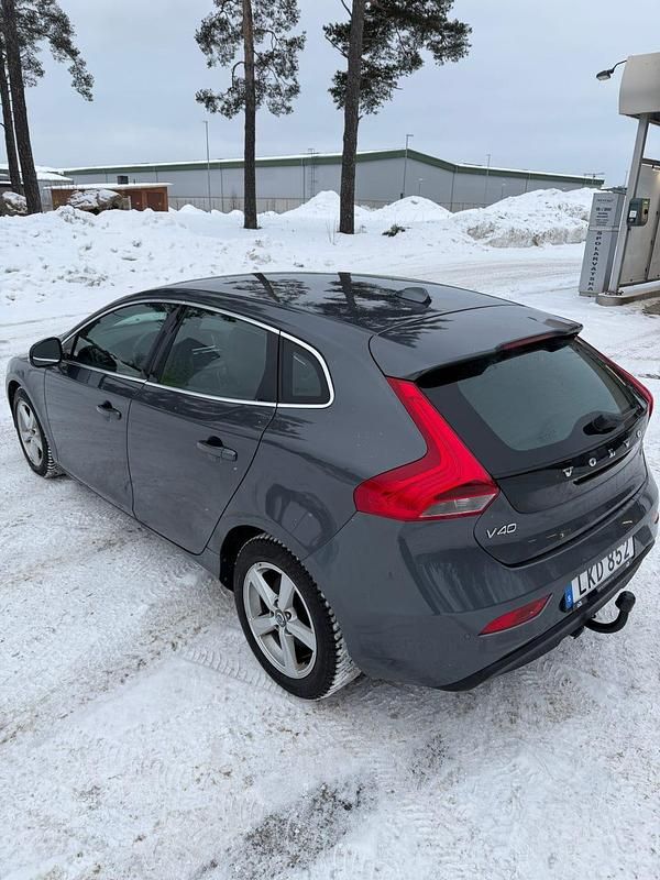 Begagnad Volvo V40 115 HK (84 kW) 2014