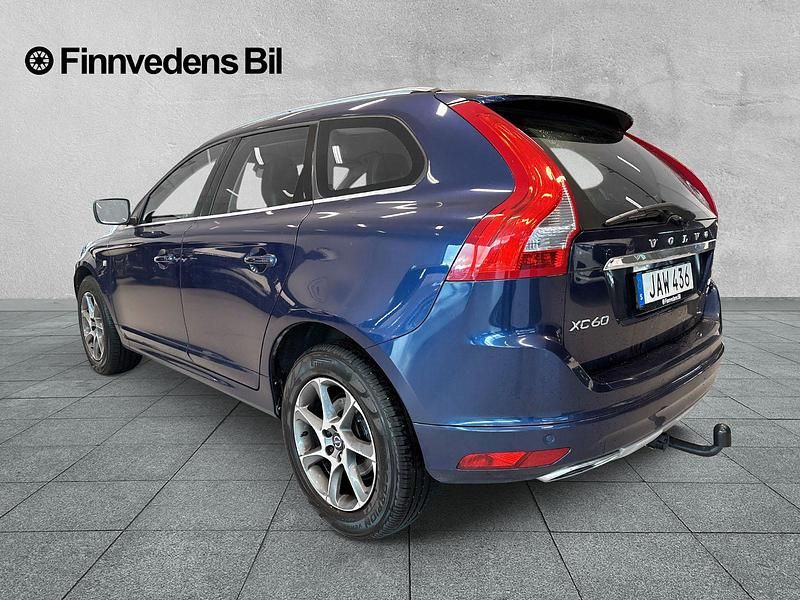 Begagnad Volvo XC60 Business Edition 192 HK (141 kW) 2015 Blå SUV