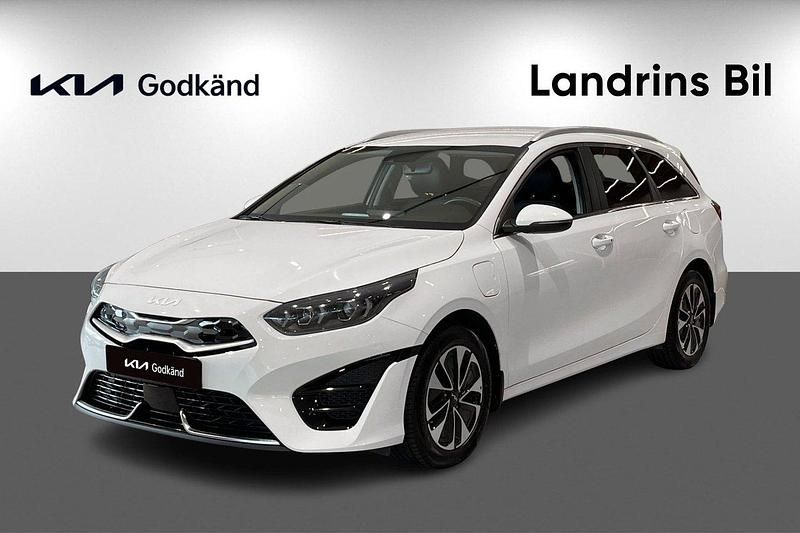 Vit (vit ) Begagnad 2024 Kia Ceed Sportswagon Advance Kombi | 314 300 kr (Dyr) - Bild 1/4