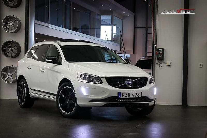 Begagnad Volvo XC60 Summum 181 HK (133 kW) 2015 Vit SUV