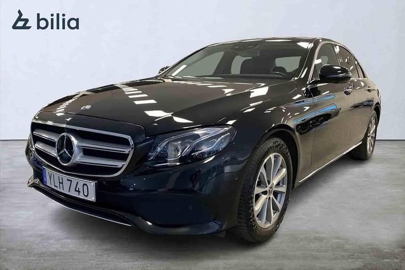 Svart Begagnad 2017 Mercedes E220 Sedan | 259 000 kr - Bild 1/1