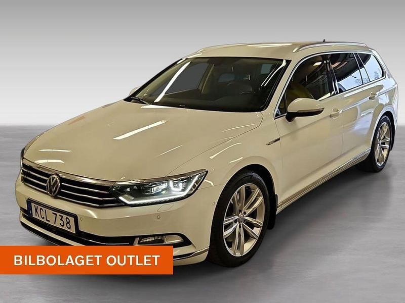 Vit Begagnad 2016 VW Passat Kombi | 149 000 kr (Marknadspris) - Bild 1/4