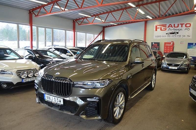 Begagnad BMW X7 M Sport 340 HK (250 kW) 2022 Manhattan green SUV