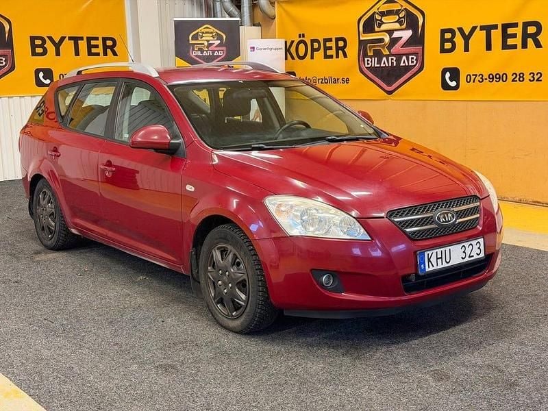 Begagnad Kia Ceed Sportswagon EX 122 HK (89 kW) 2007 Röd Kombi