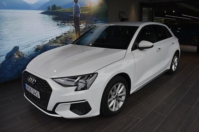 Ibisvit Begagnad 2022 Audi A3 Proline | 259 000 kr (Marknadspris) - Bild 1/4