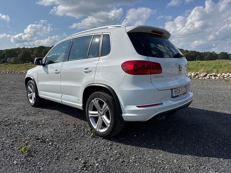Begagnad VW Tiguan R-line 184 HK (135 kW) 2015 Vit SUV