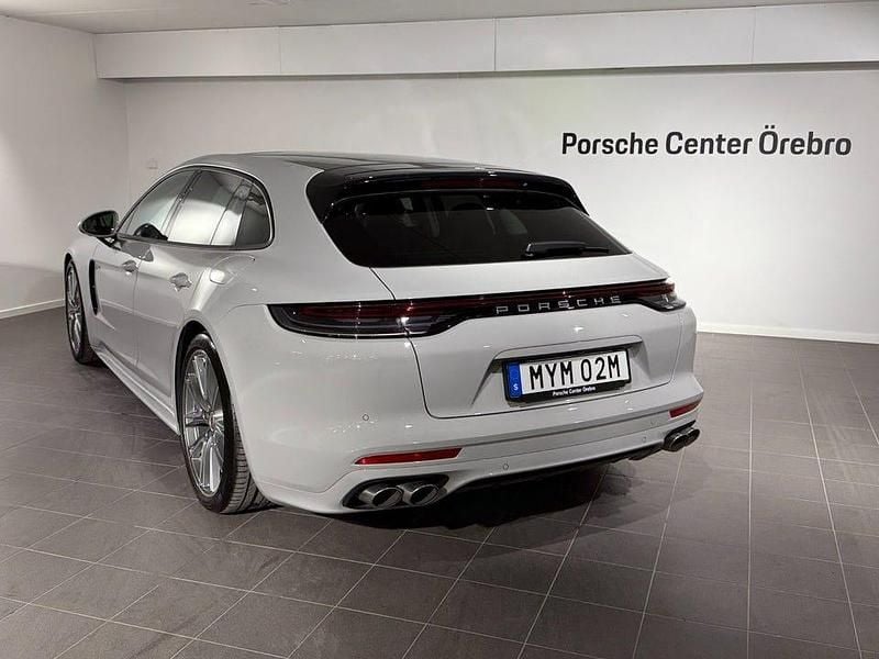 Begagnad Porsche Panamera 4 Sport Turismo 462 HK (339 kW) 2022 Grå Sedan
