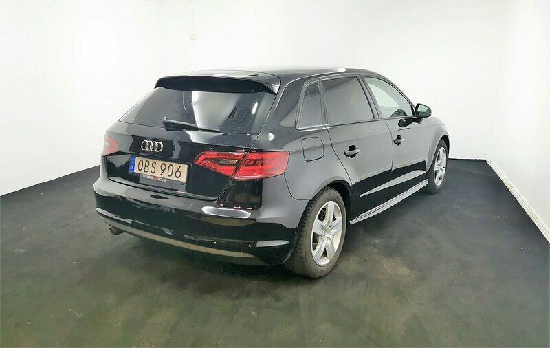 Begagnad Audi A3 Sportback Attraction 110 HK (80 kW) 2013 Svart Halvkombi