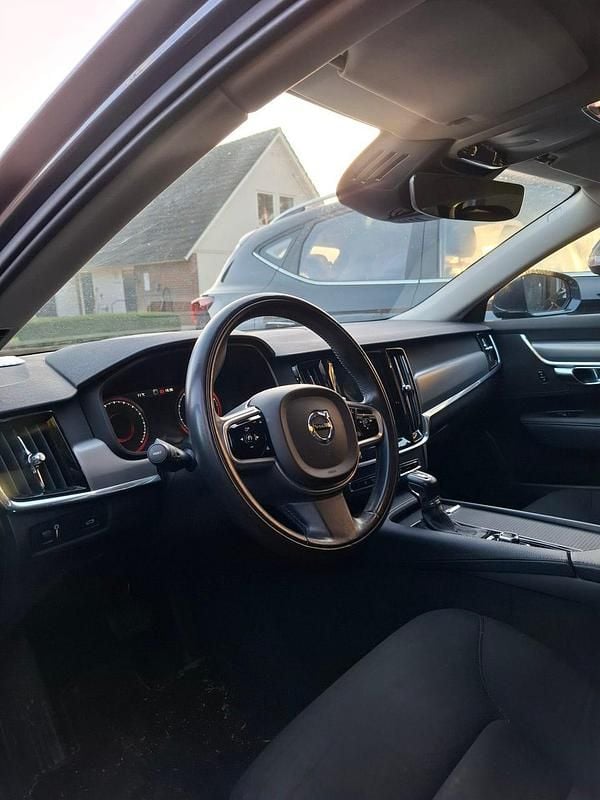 Begagnad Volvo V90 190 HK (139 kW) 2019 Kombi
