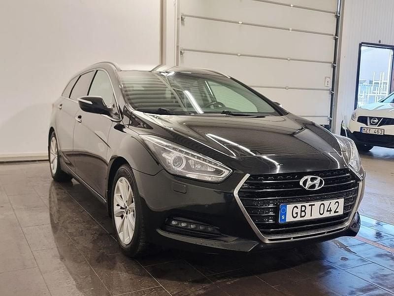 Begagnad Hyundai i40 141 HK (103 kW) 2015 Svart Kombi