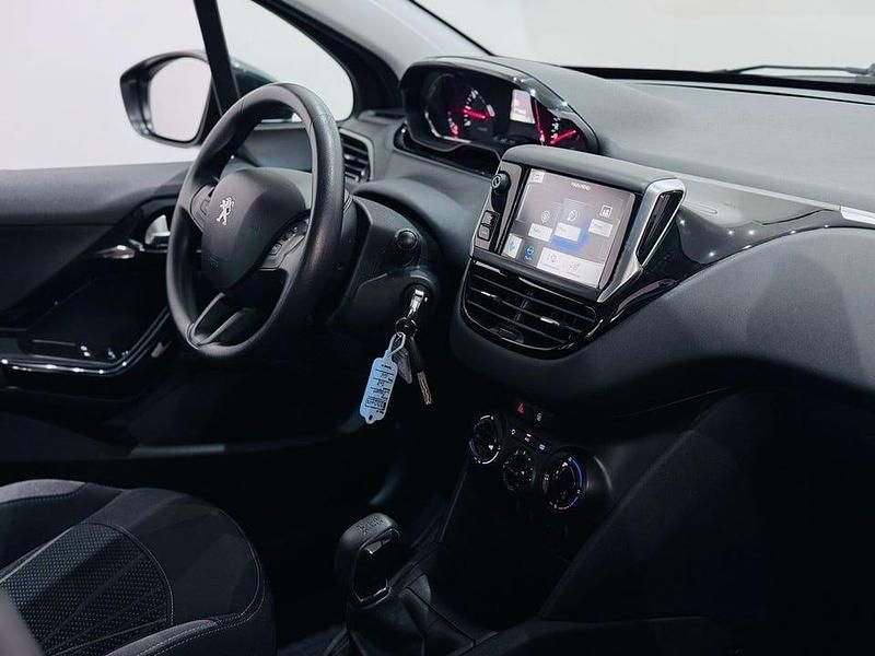 Begagnad Peugeot 208 82 HK (60 kW) 2012 Mörkgrå (grå) Halvkombi