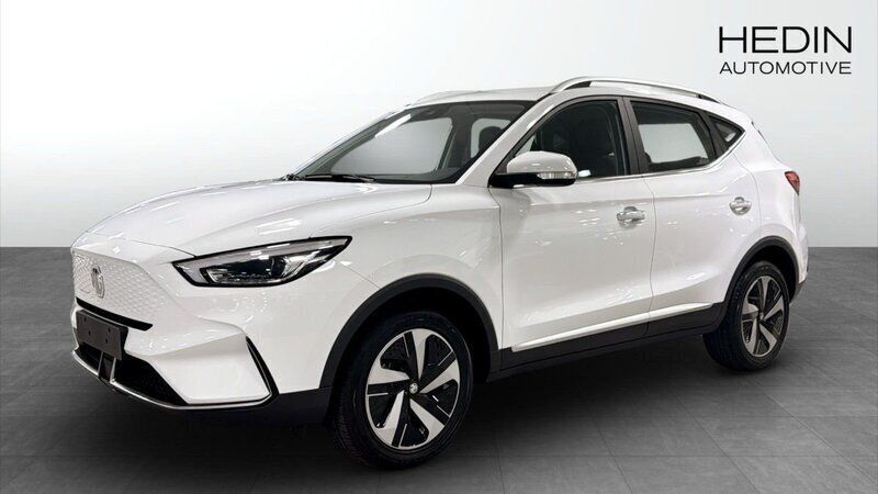 Vit (white) Begagnad 2023 MG ZS Comfort Sedan | 319 990 kr (Marknadspris) - Bild 1/4