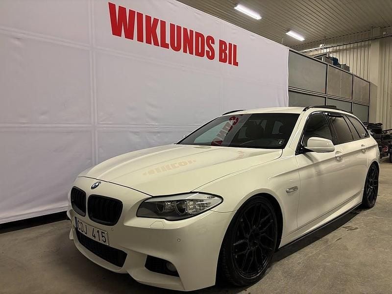 Vit Begagnad 2011 BMW 525 M Sport Kombi | 129 900 kr (Bra pris) - Bild 1/4