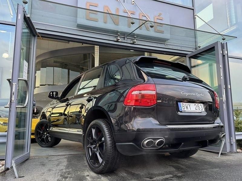 Begagnad Porsche Cayenne Turbo 500 HK (367 kW) 2008 Svart SUV