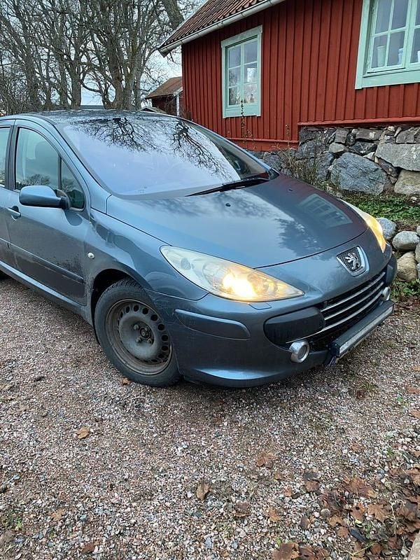 Begagnad 2007 Peugeot 307 Halvkombi | 19 000 kr (Marknadspris) - Bild 1/4
