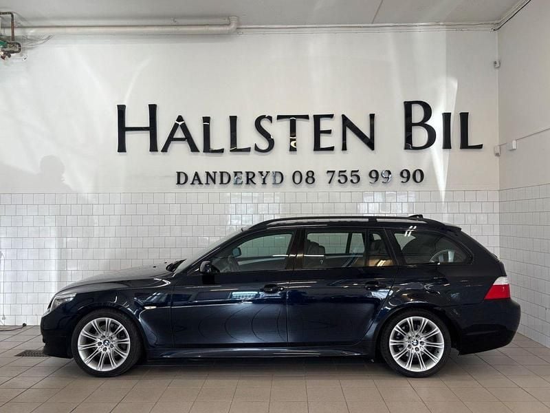 Svart Begagnad 2007 BMW 523 M Sport Kombi | 79 000 kr (Dyr) - Bild 1/4