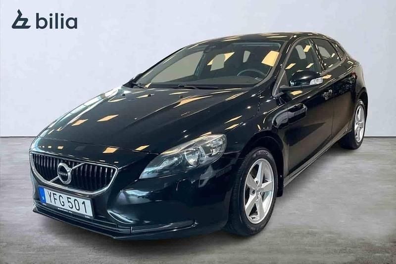 Svart Begagnad 2017 Volvo V40 Kombi | 149 900 kr (Lite dyr) - Bild 1/1