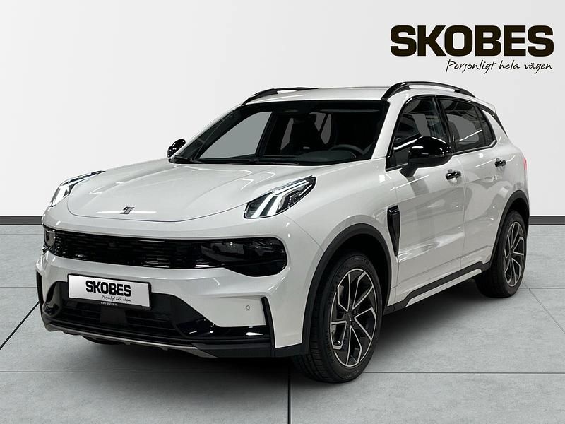 Ny Lynk & Co 01 283 HK (208 kW) 2025 Vit SUV