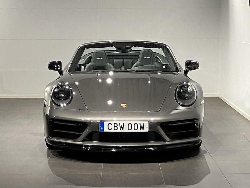 Begagnad Porsche 911 Carrera 4 GTS 480 HK (353 kW) 2023 Flerfärgad (grey) Cab
