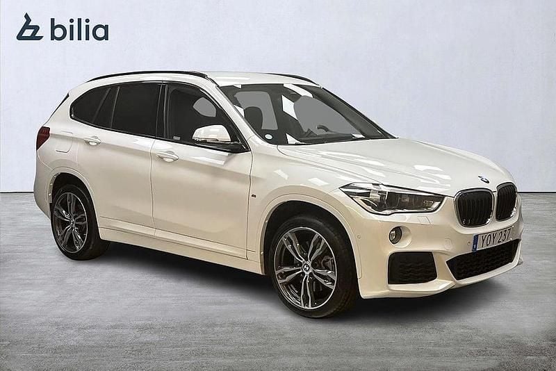 Vit Begagnad 2018 BMW X1 M Sport SUV | 299 000 kr (Lite dyr) - Bild 1/4