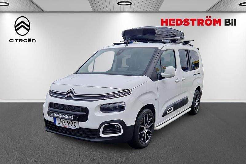 Vit Begagnad 2020 Citroën Berlingo Shine Minibuss | 279 000 kr - Bild 1/4