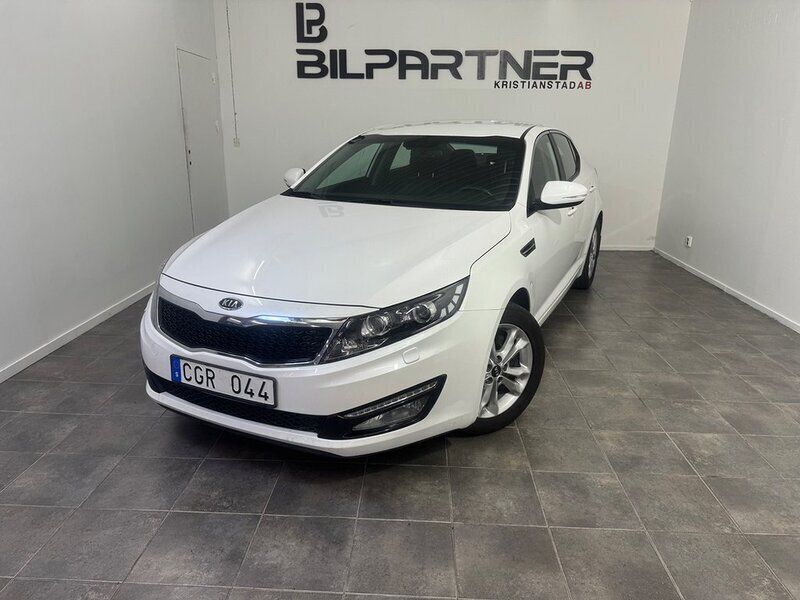 Vit Begagnad 2012 Kia Optima 3 Sedan | 84 500 kr (Marknadspris) - Bild 1/4