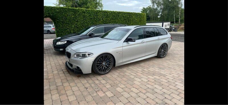 Silver Begagnad 2014 BMW 530 M Sport Kombi | 195 000 kr (Dyr) - Bild 1/4