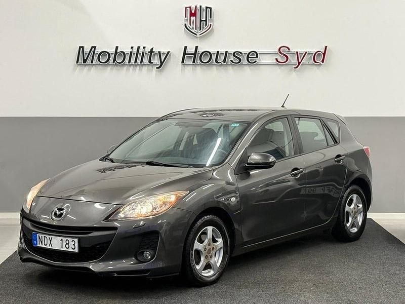 Begagnad Mazda 3 Inclusive 105 HK (77 kW) 2011 Grå Halvkombi