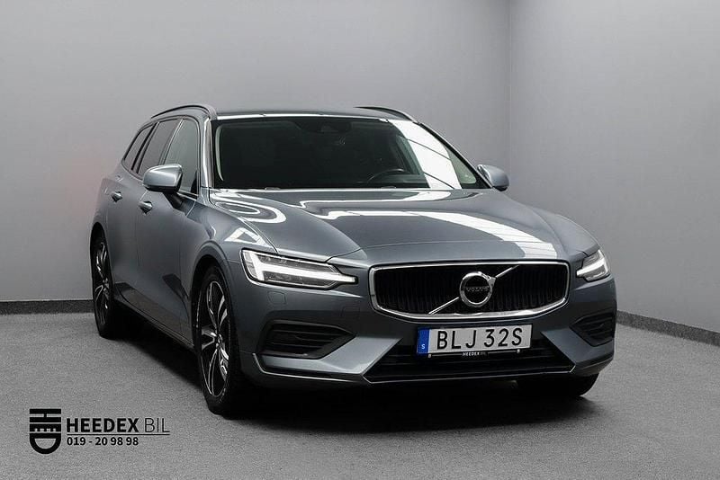 Grå Begagnad 2019 Volvo V60 Momentum Kombi | 238 700 kr (Marknadspris) - Bild 1/4