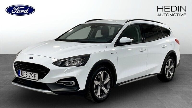 Vit (white) Begagnad 2022 Ford Focus Active Kombi | 194 900 kr (Marknadspris) - Bild 1/4