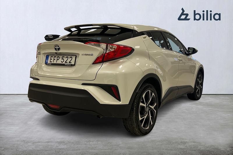 Begagnad Toyota C-HR Edition 122 HK (89 kW) 2018 Vit SUV