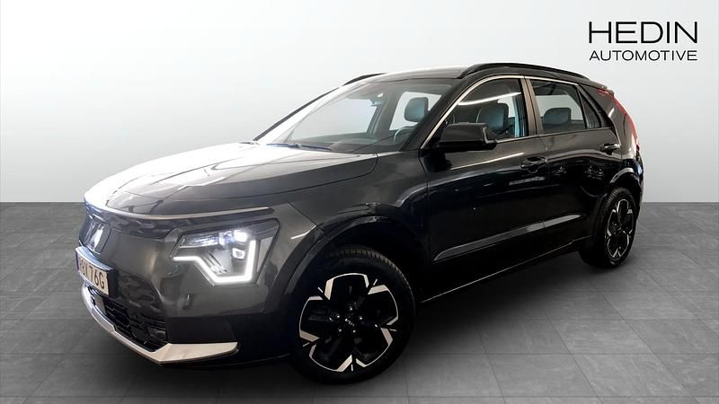 Grå (grey) Begagnad 2022 Kia e-Niro 2 SUV | 309 900 kr (Lite dyr) - Bild 1/4